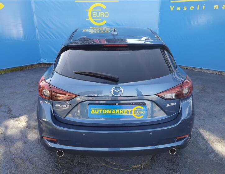 Mazda 3 5
