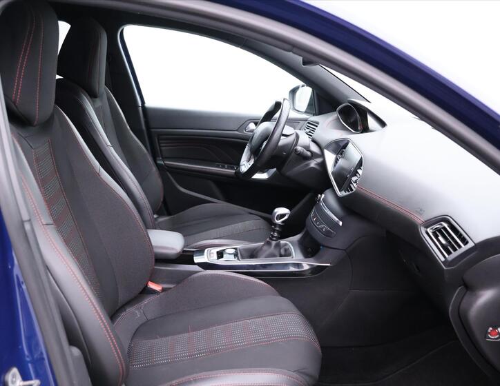 Peugeot 308 13