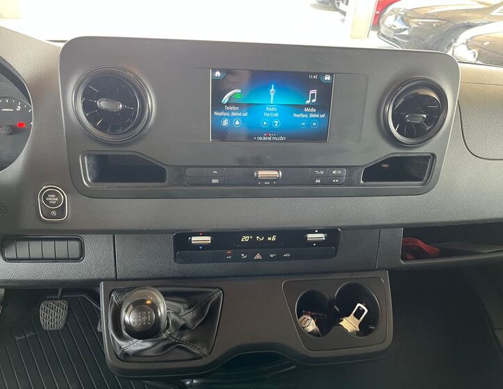 Mercedes-Benz Sprinter 12