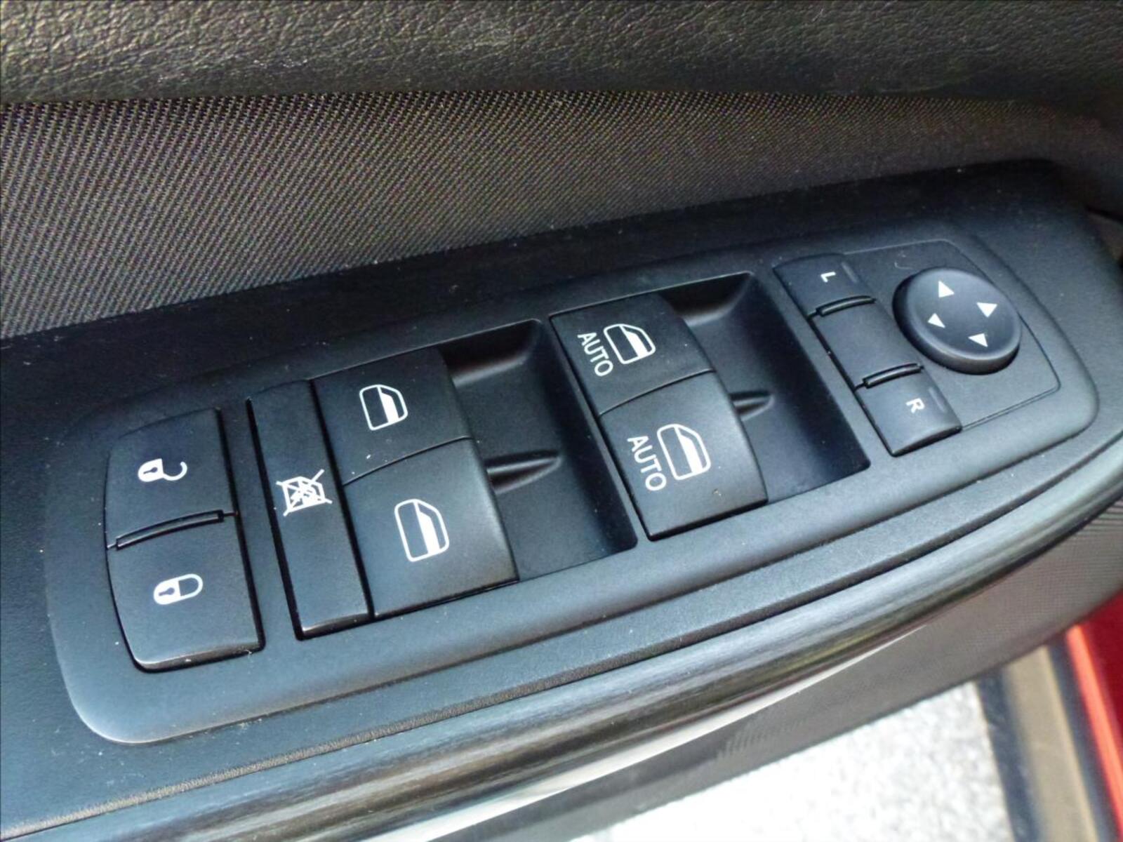 Jeep Cherokee 28