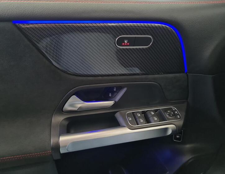 Mercedes-Benz GLB 12