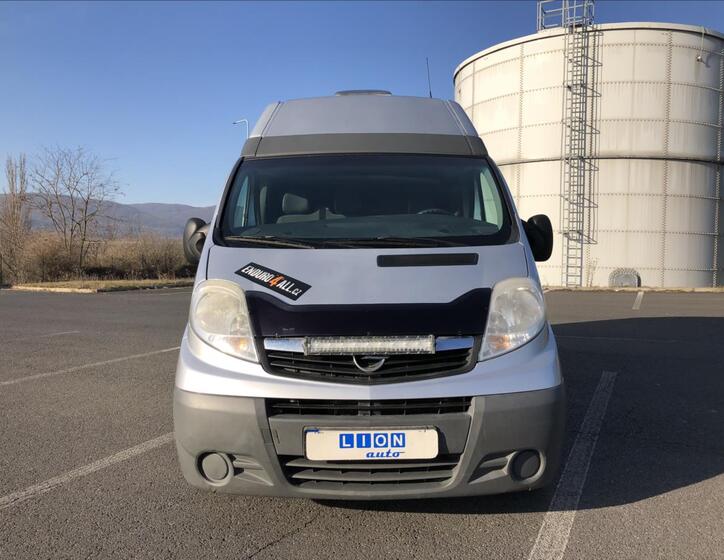 Opel Vivaro 2