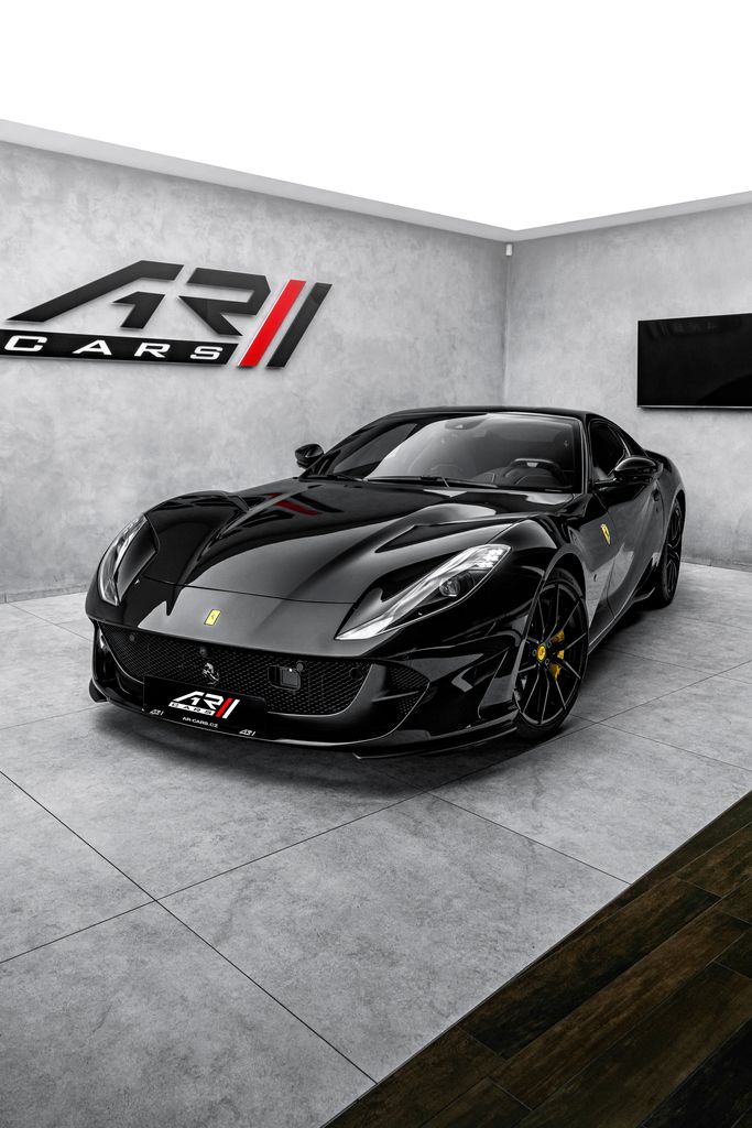 Ferrari 812