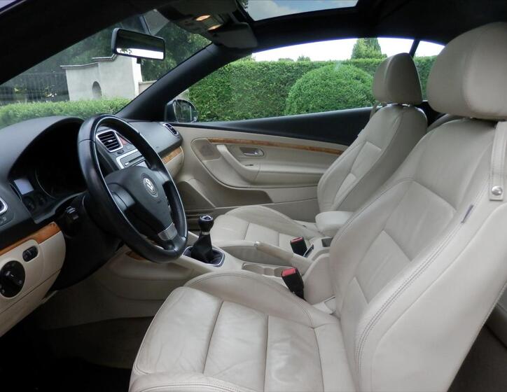 Volkswagen EOS 18