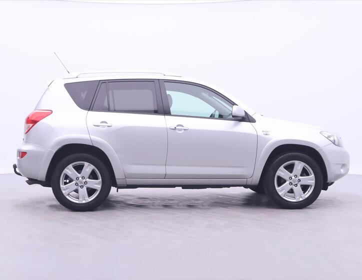 Toyota RAV4 8