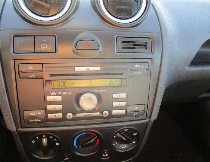 Ford Fiesta 14