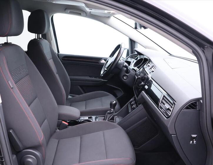 Volkswagen Touran 14