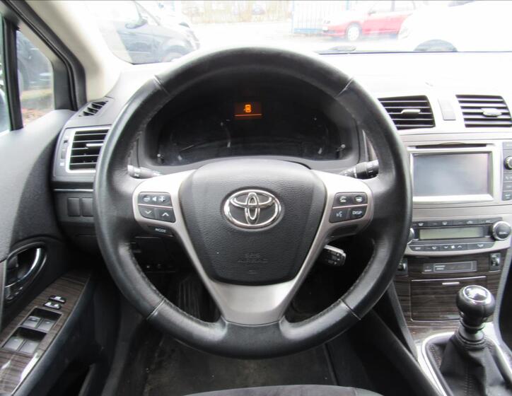 Toyota Avensis 12