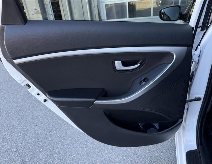 Hyundai i30 10