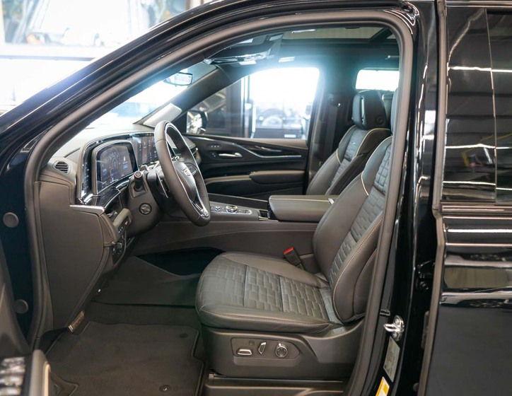Cadillac Escalade 18