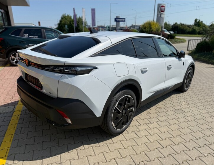 Peugeot 408 4