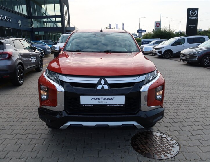 Mitsubishi L200 2
