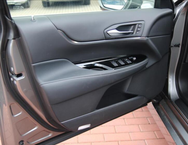 Toyota Mirai 15