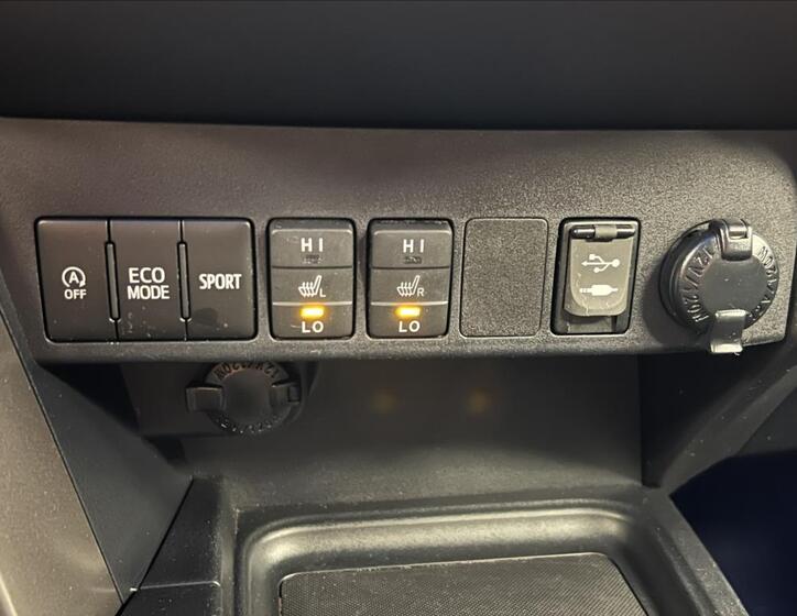 Toyota RAV4 6