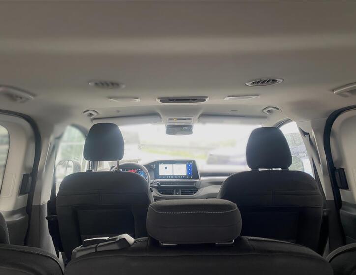 Volkswagen Caravelle 16