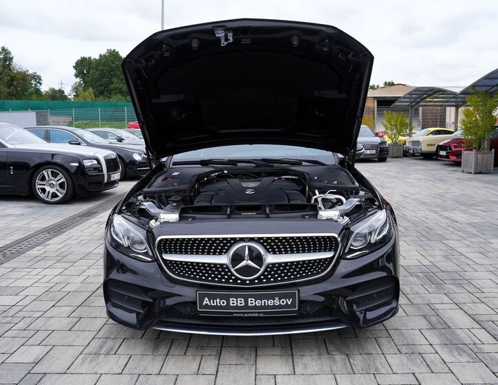 Mercedes-Benz Třídy E 9