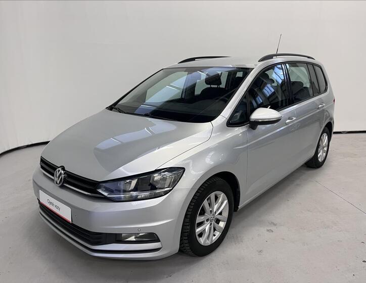 Volkswagen Touran 1