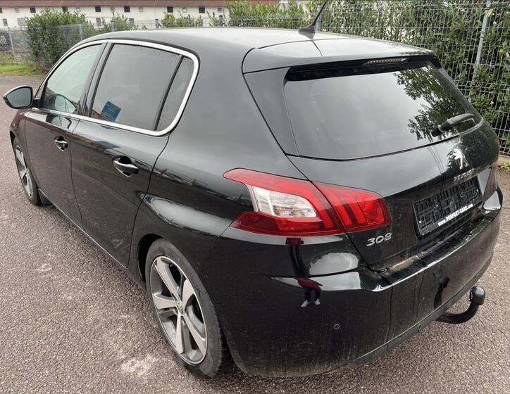 Peugeot 308 8