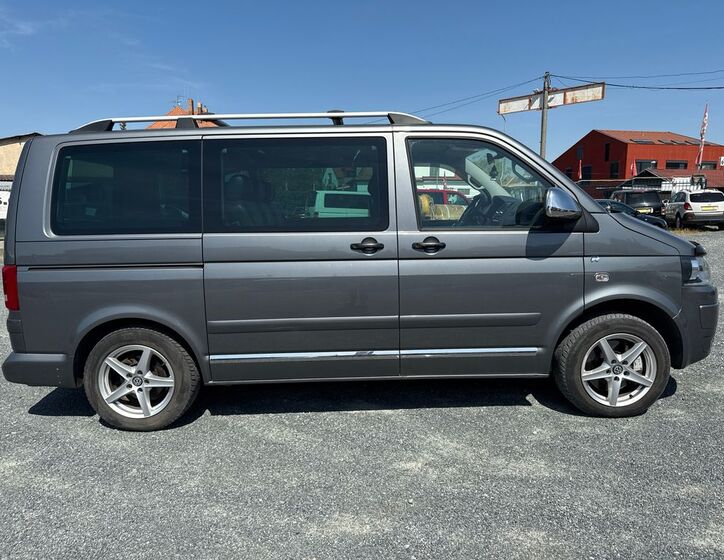 Volkswagen Caravelle 8
