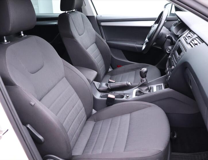 Škoda Octavia 14