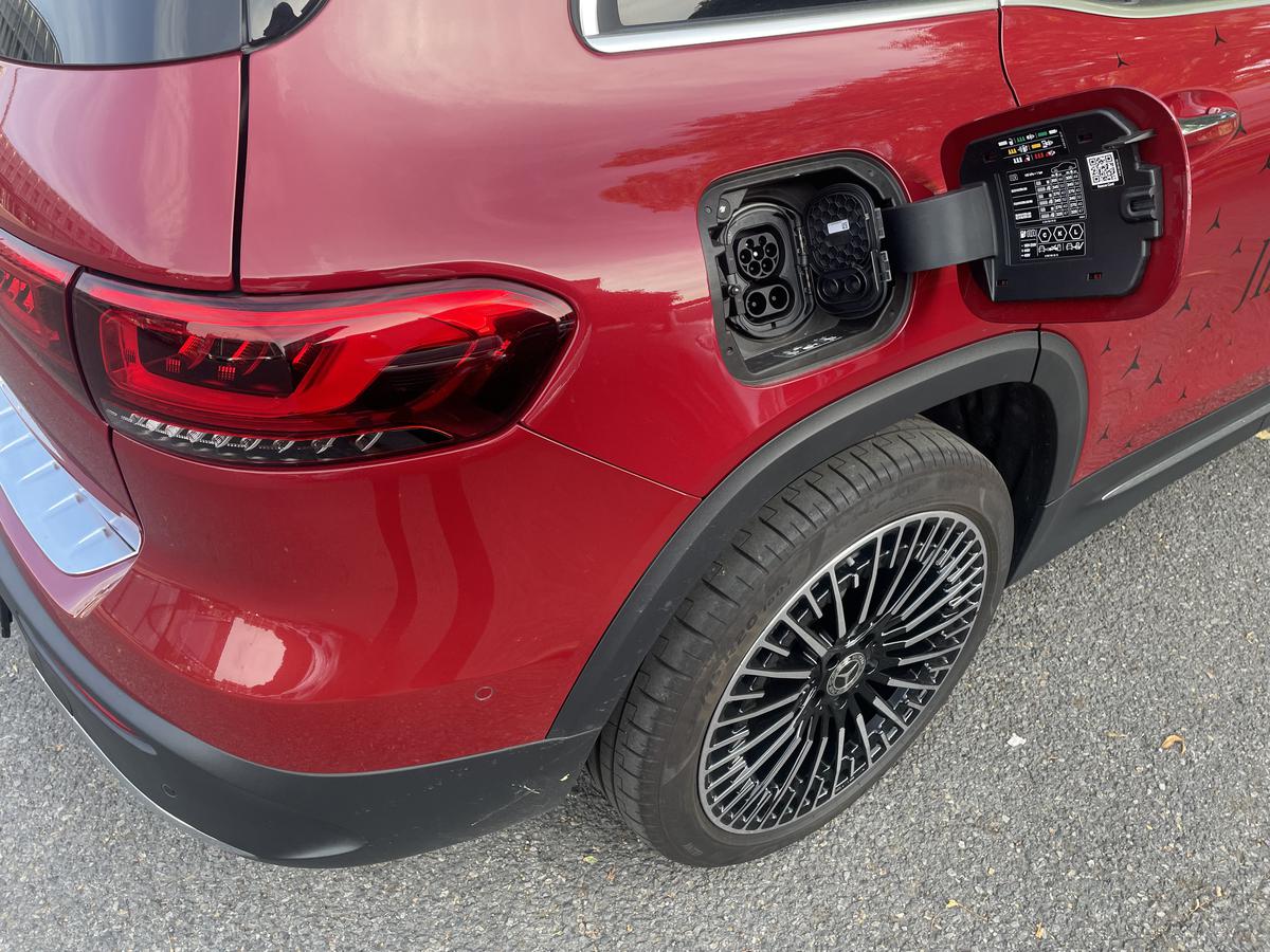 Mercedes-Benz EQB