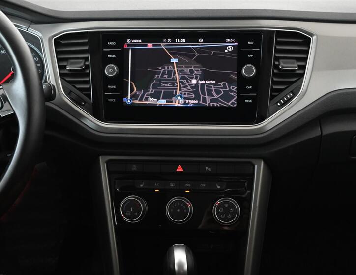 Volkswagen T-Roc 12