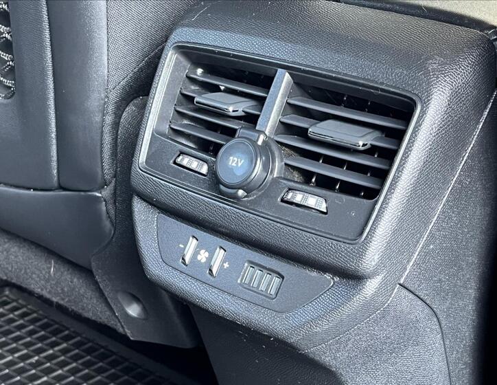Peugeot 5008 22