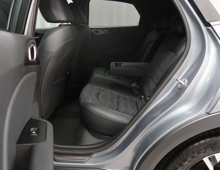 KIA XCeed 10