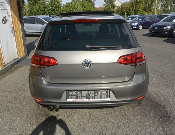 Volkswagen Golf 9