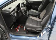 Toyota Auris 13
