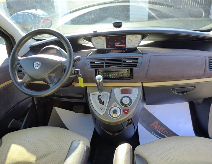 Lancia Phedra 28