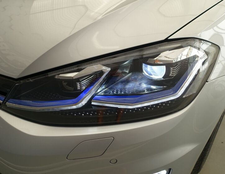 Volkswagen Golf 32