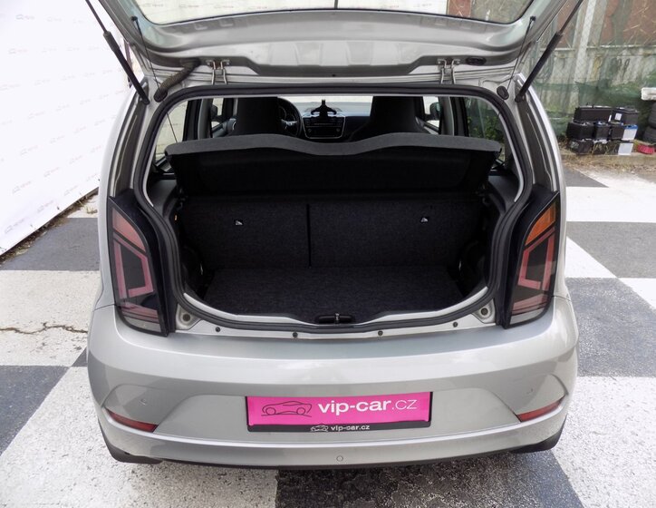 Volkswagen up! 8
