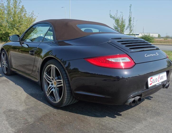 Porsche 911 8