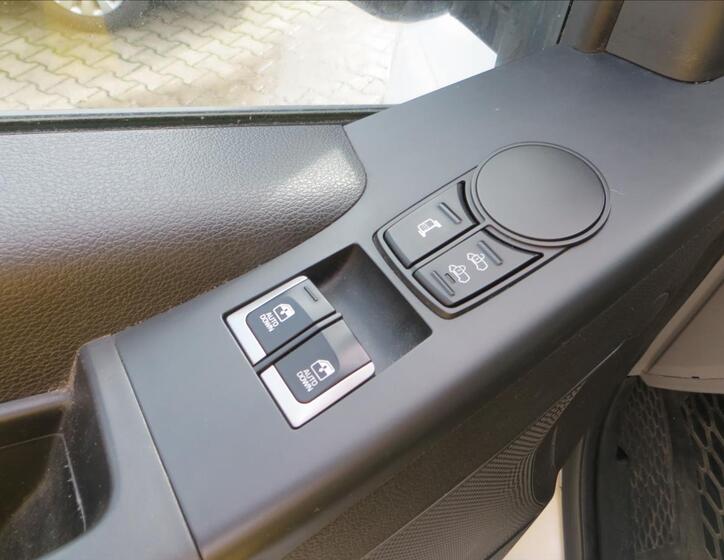 Hyundai H 350 11