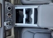 Land Rover Defender 12