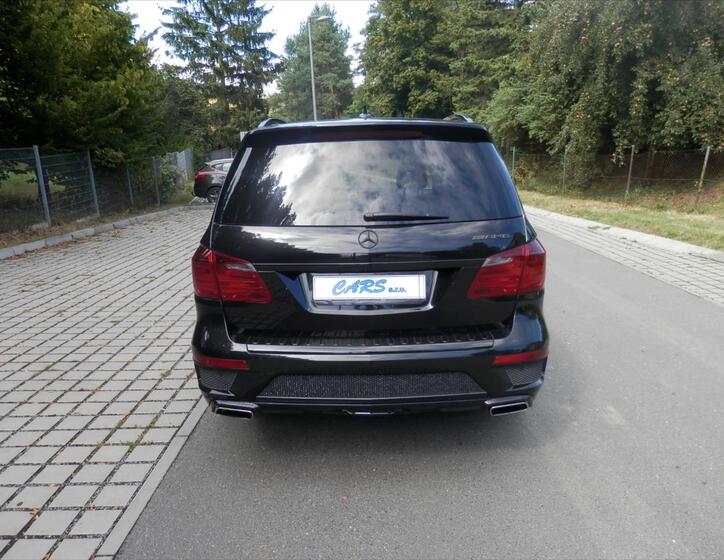 Mercedes-Benz GL 8