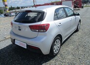 KIA Rio 6