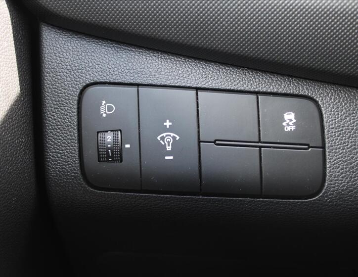 Hyundai i10 16