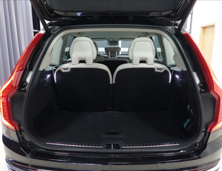 Volvo XC90 10