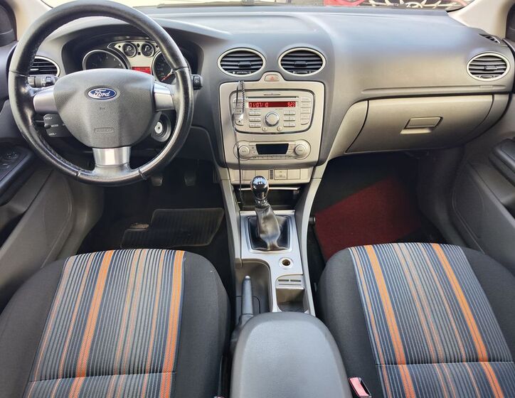 Ford Focus 12