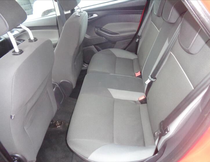 Ford Focus 13