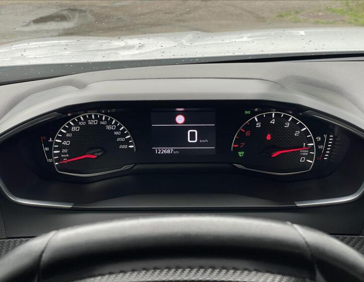 Peugeot 2008 9