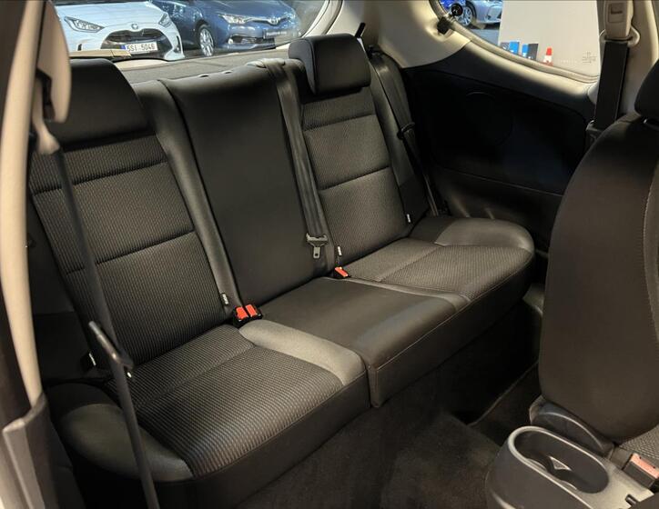 Peugeot 207 10