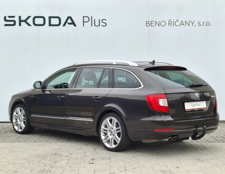 Škoda Superb 10