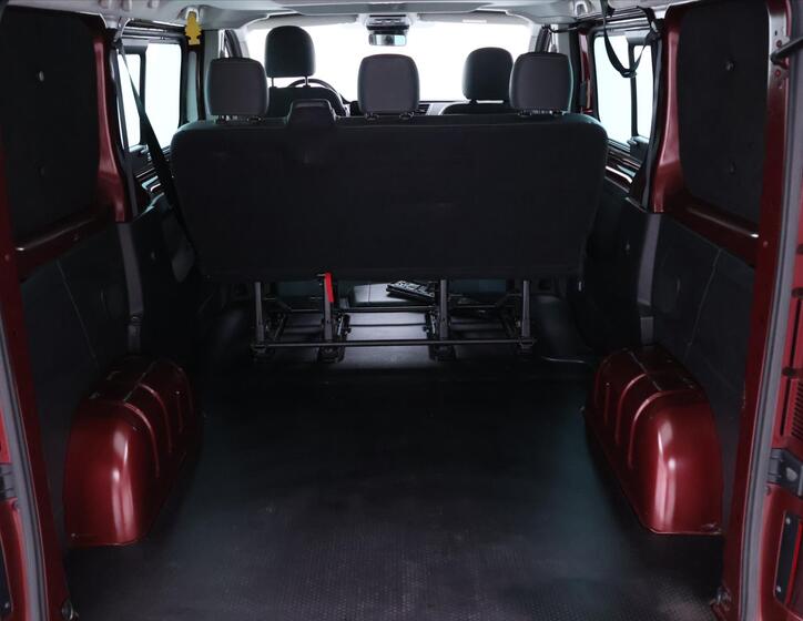 Renault Trafic 10