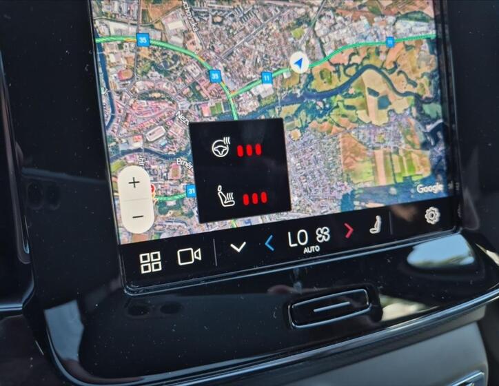 Volvo XC40 18