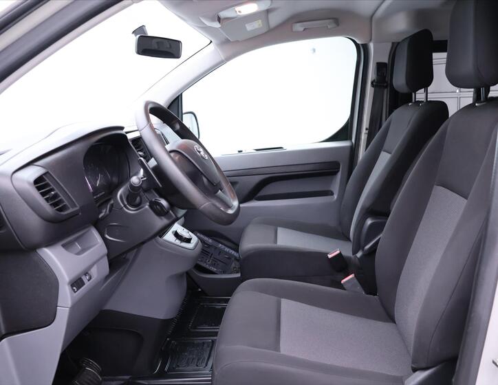 Toyota ProAce 12