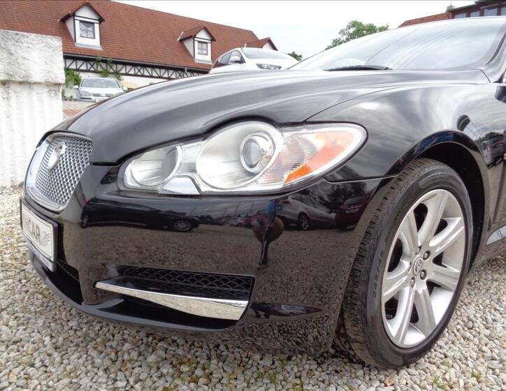 Jaguar XF 12