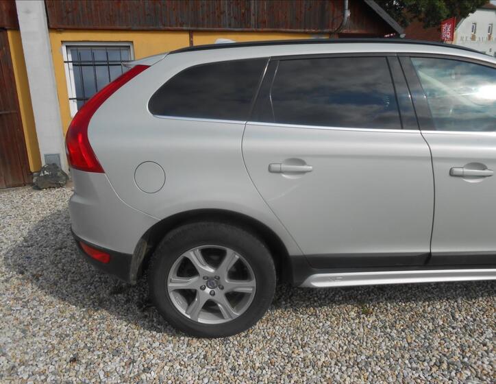 Volvo XC60 5